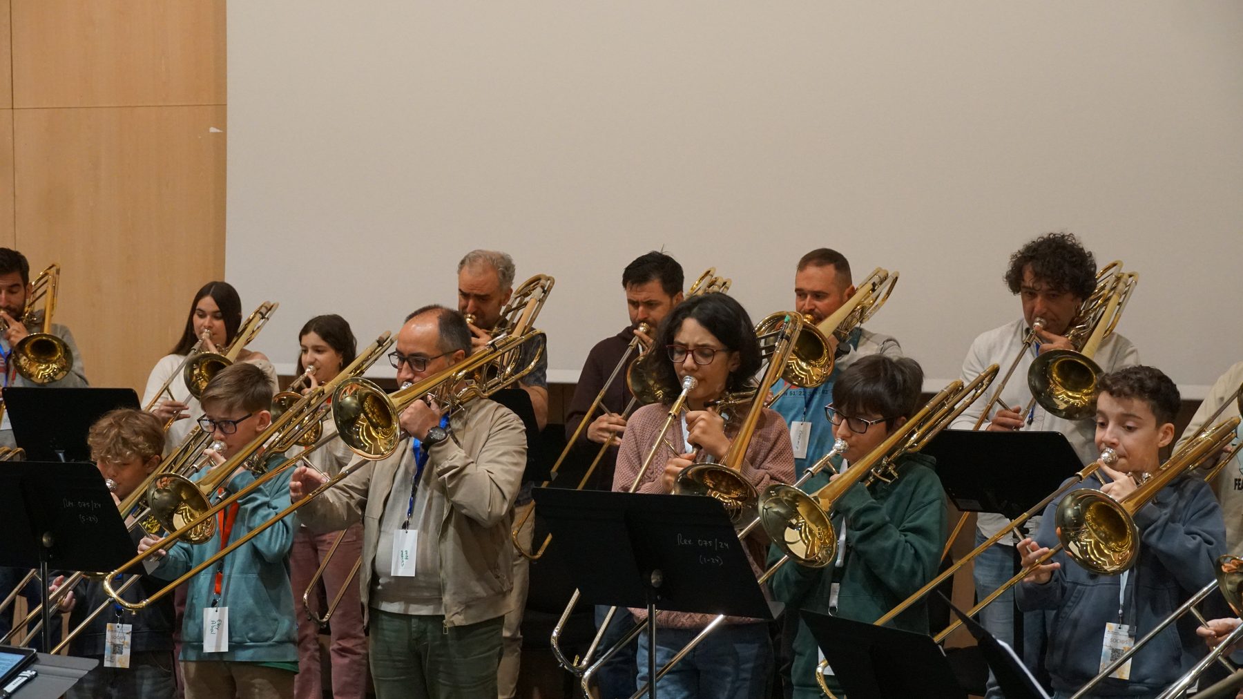 Vista xeral da sala durante o I Encontro Galego de Trombóns